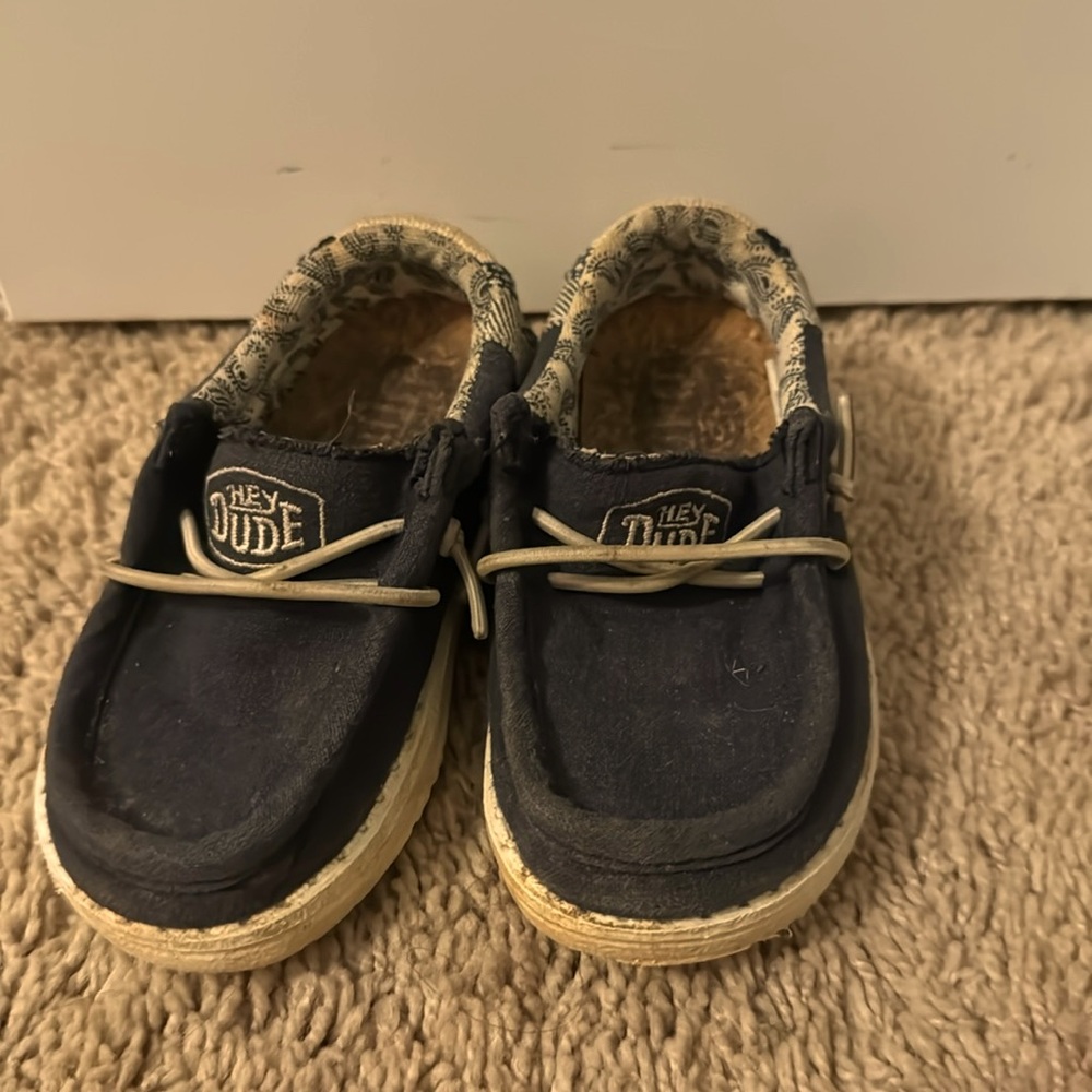 Hey dude shoes